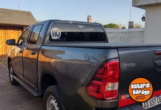 Camionetas - Toyota HILUX 2019 Diesel 68000Km - En Venta