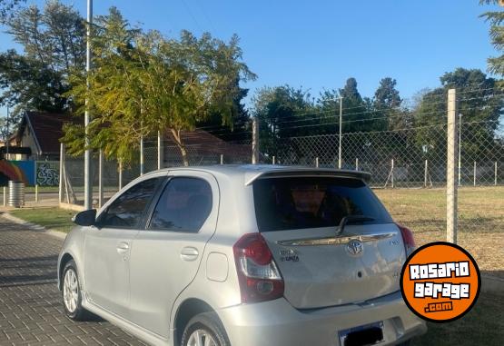 Autos - Toyota Etios 2017 Nafta 97000Km - En Venta