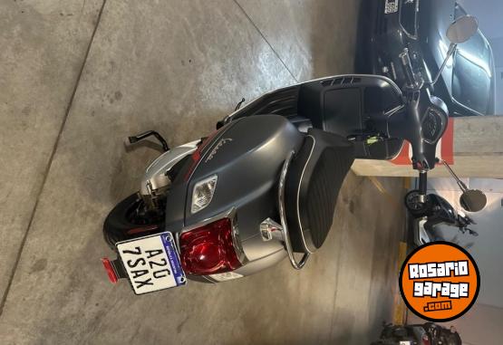 Motos - Vespa GTS 300 SUPER 2022 Nafta 1Km - En Venta