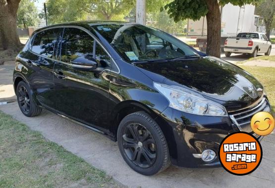 Autos - Peugeot 208 2014 Nafta 89000Km - En Venta