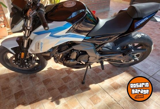 Motos - CF CF400NK 2023 Nafta 1830Km - En Venta