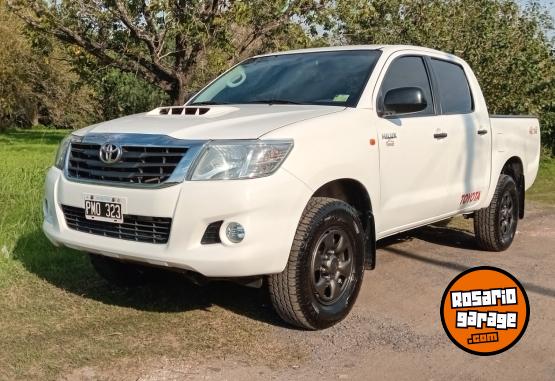 Camionetas - Toyota Hilux 4x4 DX Pack 2015 Diesel 92000Km - En Venta