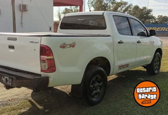 Camionetas - Toyota Hilux 4x4 DX Pack 2015 Diesel 92000Km - En Venta