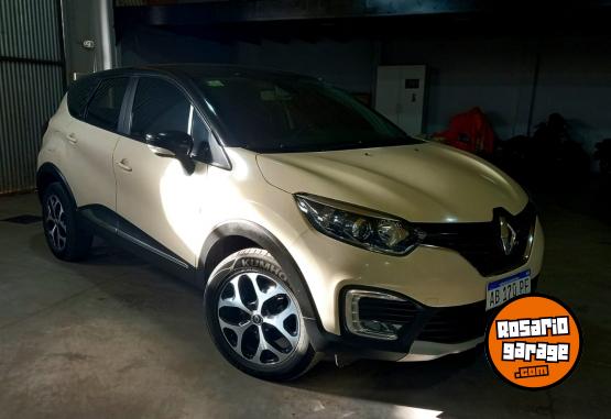 Autos - Renault CAPTUR 2017 Nafta 90000Km - En Venta