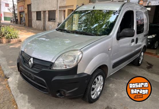 Utilitarios - Renault Kangoo 5 asientos 2014 Nafta  - En Venta