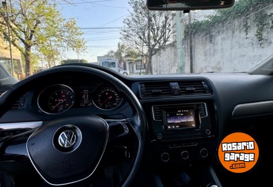 Autos - Volkswagen Vento Advance 2017 Nafta 72000Km - En Venta