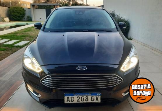 Autos - Ford Focus 2017 Nafta 100000Km - En Venta