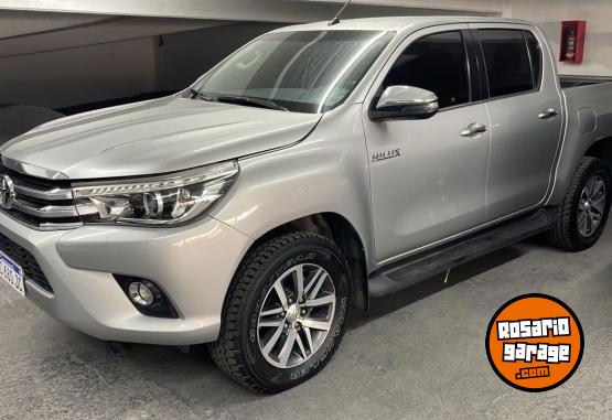 Camionetas - Toyota Hilux SRX 2018 Diesel 130000Km - En Venta