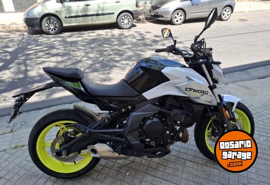 Motos - CF NK 650 2023 Nafta 18000Km - En Venta