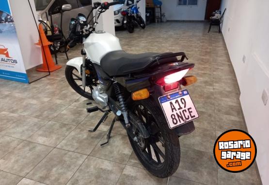 Motos - Motomel 150 2023 Nafta 11900Km - En Venta