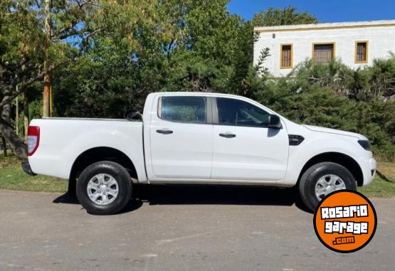 Camionetas - Ford Ranger 1ra mano permuto 2017 Diesel 72000Km - En Venta