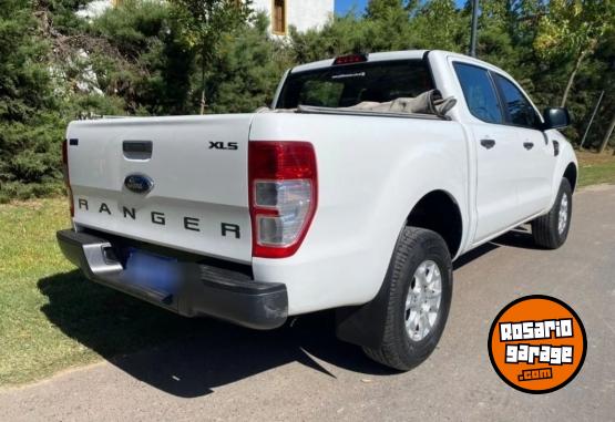 Camionetas - Ford Ranger 1ra mano permuto 2017 Diesel 72000Km - En Venta