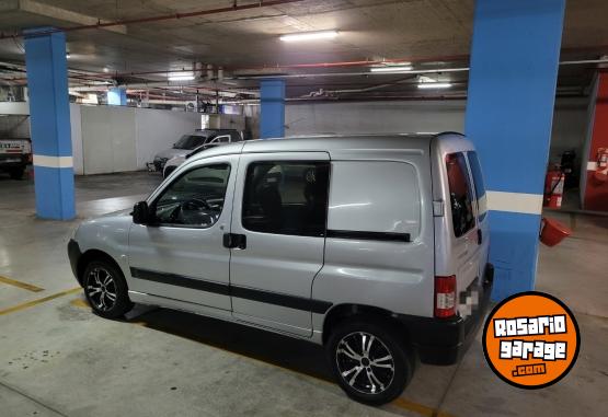 Utilitarios - Peugeot Partner 2017 Diesel 101000Km - En Venta