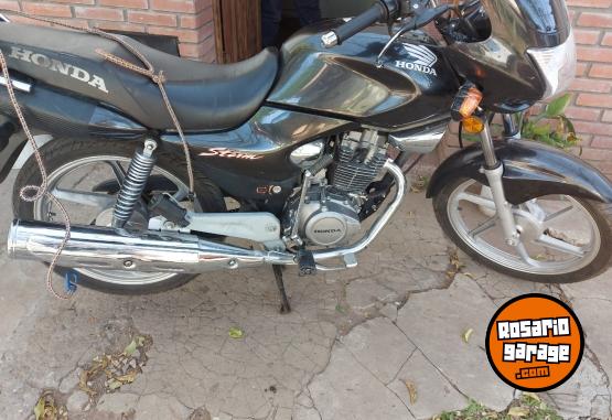 Motos - Honda Storm 125 2012 Nafta 33333Km - En Venta