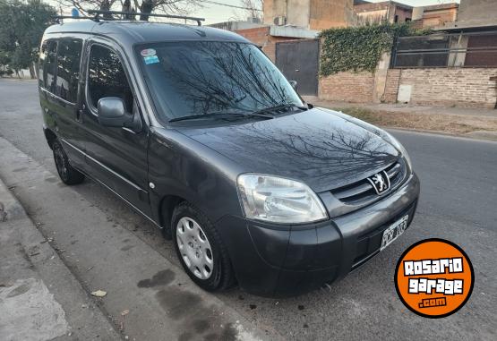 Utilitarios - Peugeot Partner 2015 GNC 160000Km - En Venta