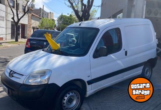 Utilitarios - Peugeot Partner Confort 2011 Nafta 170000Km - En Venta