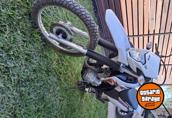 Motos - Honda Permutaria xr250 2024 Nafta 100Km - En Venta