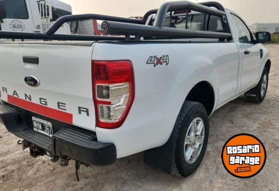 Camionetas - Ford Ranger CS - 4x4 - 2.2 2013 Diesel 225000Km - En Venta