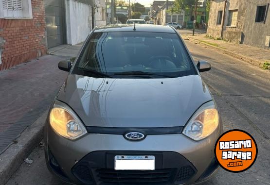 Autos - Ford Fiesta Max 2010 GNC 190000Km - En Venta