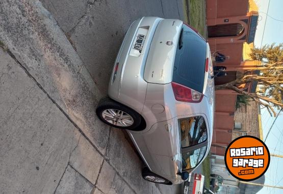 Autos - Fiat Punto essence 1.6 2012 Nafta 130000Km - En Venta