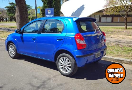 Autos - Toyota Etios 2014 Nafta 9105Km - En Venta