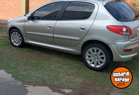 Autos - Peugeot 207 2013 Nafta 150000Km - En Venta