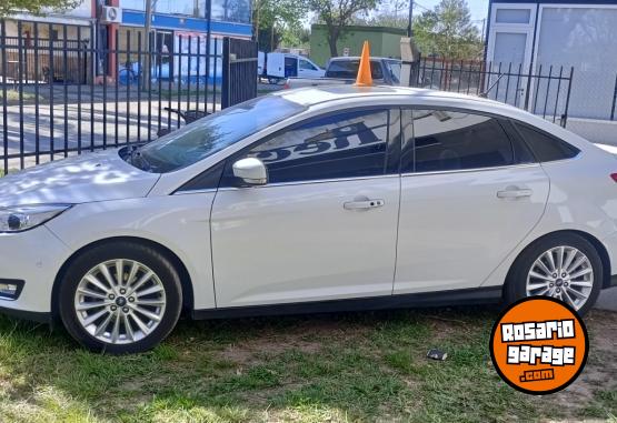 Autos - Ford Focus  2.0 titanium 2018 Nafta 89000Km - En Venta