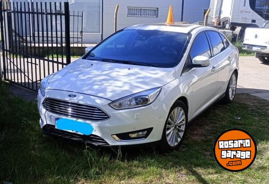 Autos - Ford Focus  2.0 titanium 2018 Nafta 89000Km - En Venta