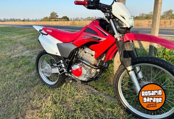 Motos - Honda Tornado 2014 Nafta 16000Km - En Venta