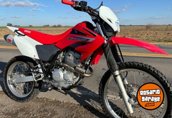 Motos - Honda Tornado 2014 Nafta 16000Km - En Venta