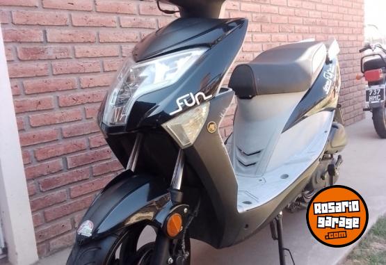 Motos - Motomel Scooter 2017 Nafta 19000Km - En Venta