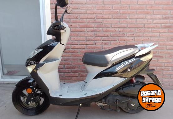 Motos - Motomel Scooter 2017 Nafta 19000Km - En Venta