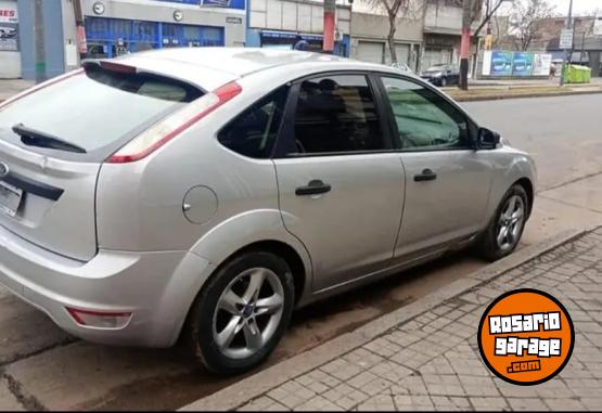 Autos - Ford Focus 2010 GNC 180000Km - En Venta