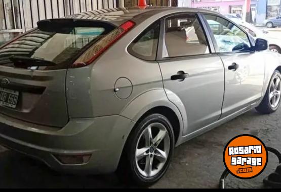 Autos - Ford Focus 2010 GNC 180000Km - En Venta