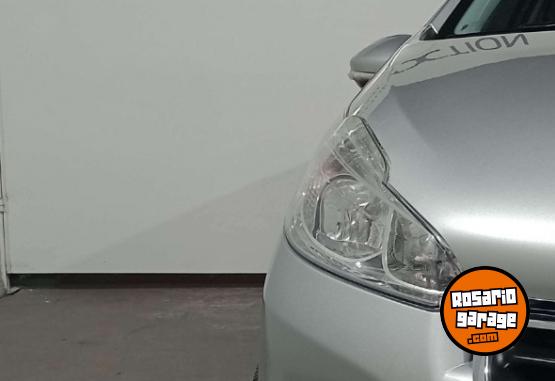 Autos - Peugeot 208 ALLURE 1.5 TOUCH SCRE 2013 Nafta 69903Km - En Venta