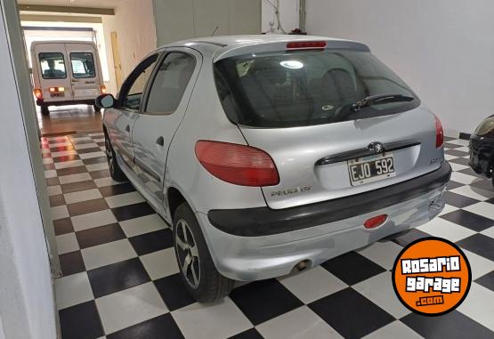 Autos - Peugeot 206 corsa palio gol clio 2004 Diesel 1Km - En Venta