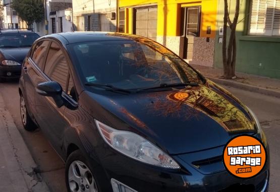 Autos - Ford fiesta kinetic 2011 Nafta 97300Km - En Venta