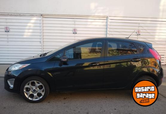 Autos - Ford fiesta kinetic 2011 Nafta 97300Km - En Venta