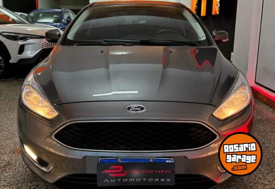 Autos - Ford FOCUS SE 2016 Nafta 160000Km - En Venta