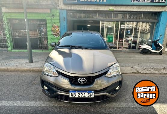 Autos - Toyota Etios xls 1.5 2017 Nafta 74000Km - En Venta