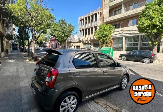 Autos - Toyota Etios xls 1.5 2017 Nafta 74000Km - En Venta