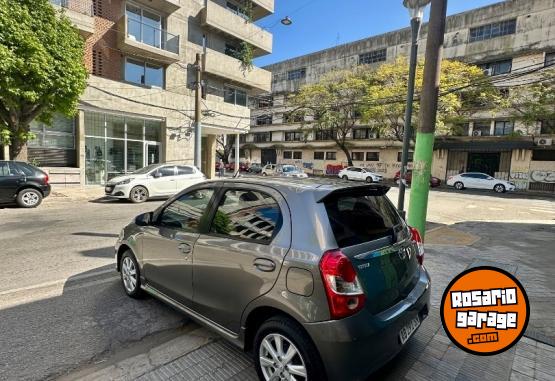 Autos - Toyota Etios xls 1.5 2017 Nafta 74000Km - En Venta