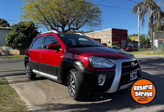 Autos - Toyota Etios 2016 Nafta 148000Km - En Venta