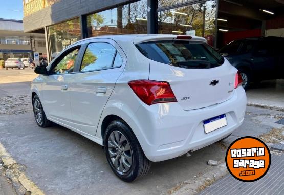 Autos - Chevrolet Onix Joy Black 2022 Nafta 22250Km - En Venta