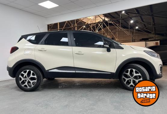 Autos - Renault CAPTUR INTENSE CVT 2019 Nafta 51384Km - En Venta