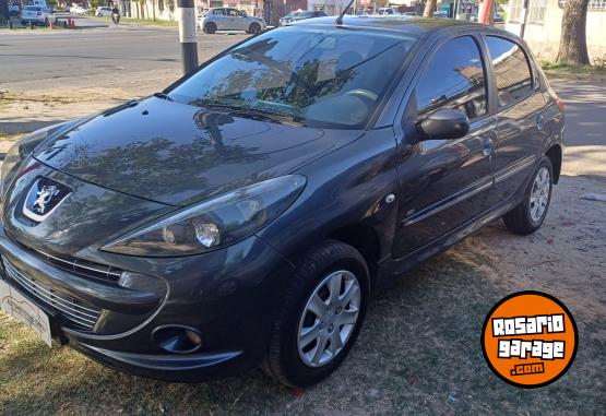 Autos - Peugeot 207 2013 Diesel 180000Km - En Venta