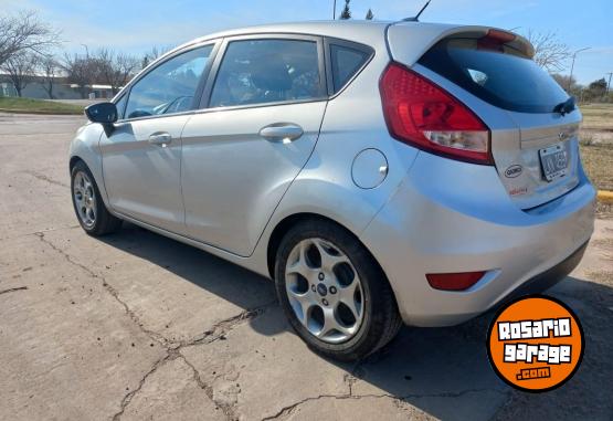 Autos - Ford fiesta kinetic 2012 GNC 153000Km - En Venta