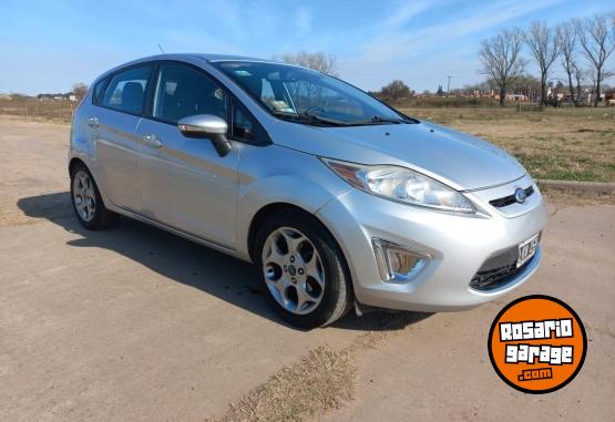 Autos - Ford fiesta kinetic 2012 GNC 153000Km - En Venta