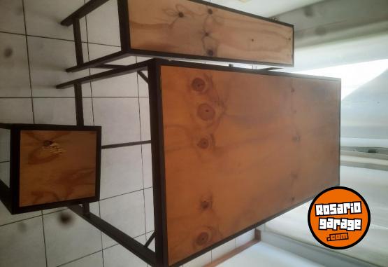 Hogar - Mesa hierro y madera con 2 Banquetas haciendo juego - En Venta