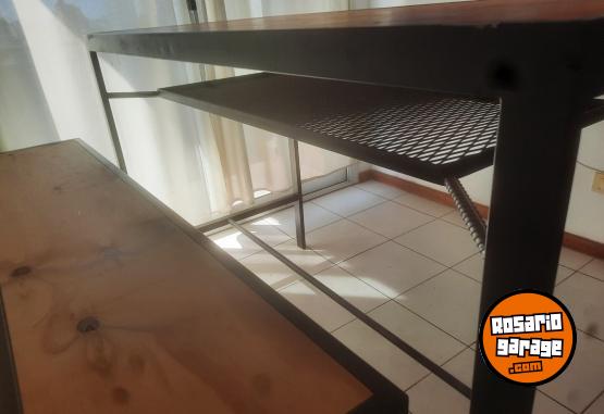 Hogar - Mesa hierro y madera con 2 Banquetas haciendo juego - En Venta